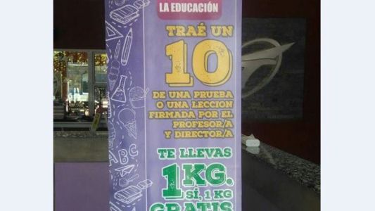 Un comerciante regala helado a los alumnos que se saquen 10