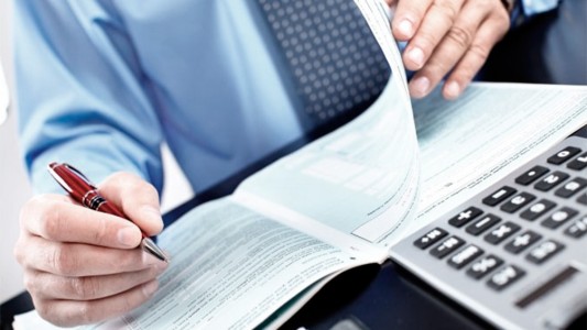 El cambio en Ganancias comienza a regir con los salarios de este mes