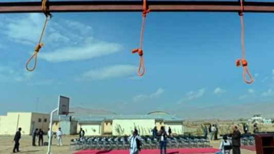 Vuelven las mutilaciones y ejecuciones en la Afganistán de los talibanes: “Cortar manos es necesario por razones de seguridad”