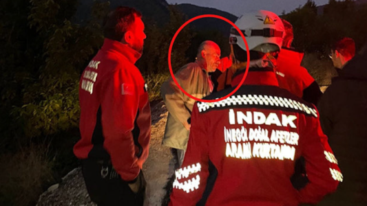 Se emborrachó con sus amigos, desapareció y se unió a la búsqueda de sí mismo con la Policía