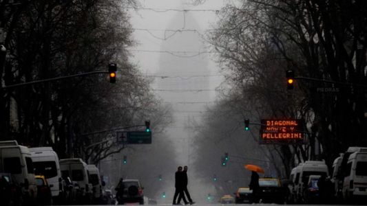 ¿Buenos Aires o Londres?: la "vaguada" el fenómeno climático que escondió el sol para los porteños