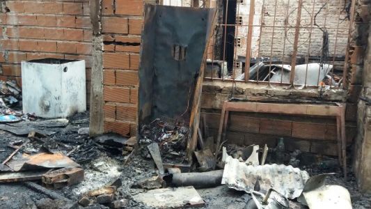 A punto de jubilarse, perdieron todo en un incendio