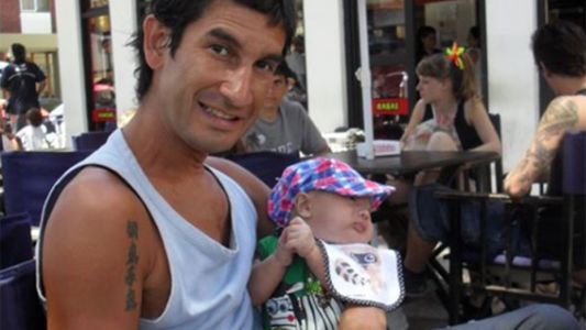 Busca a la mujer que le salvó la vida a su hermano en Caballito