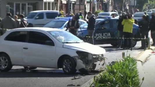 Chocó contra el cantero del Metrobús y se atrincheró