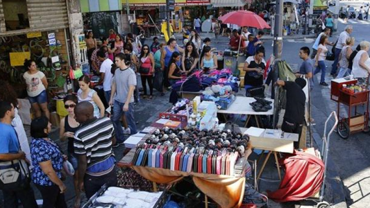 "No somos una mafia, queremos trabajar tranquilos", dicen los vendedores ambulantes