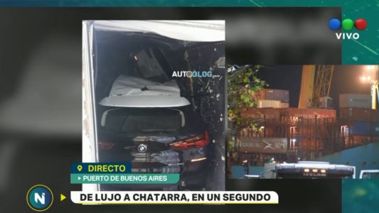 Una avalancha de contenedores destruyó autos de alta gama en el puerto
