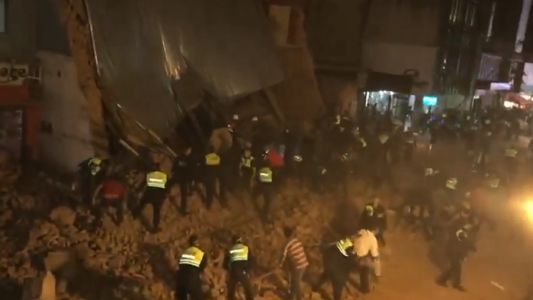 Tucumán: se derrumbó el ex Cine Parravicini y hay al menos un muerto