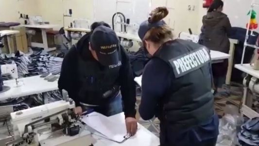 Rescatan a un menor que era víctima de explotación laboral en un taller clandestino