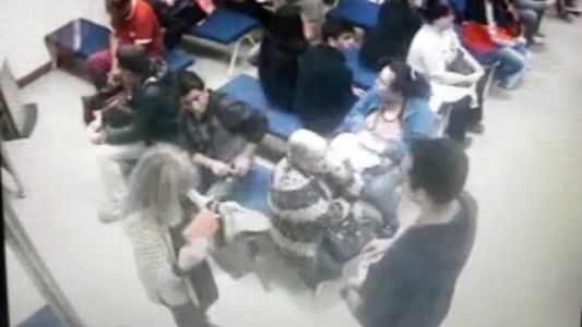 Video documento: así marcaron a la mujer para robarle sus ahorros en el banco de Mar del Plata