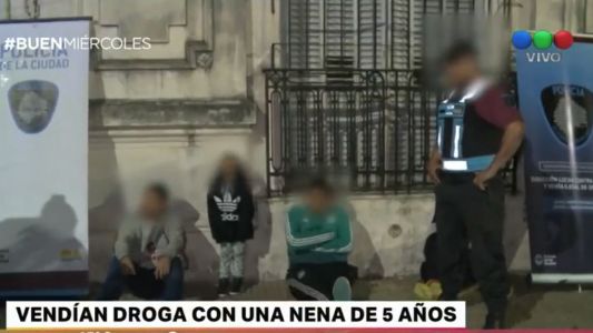 Usaba a una nena de 5 años como pantalla para vender drogas
