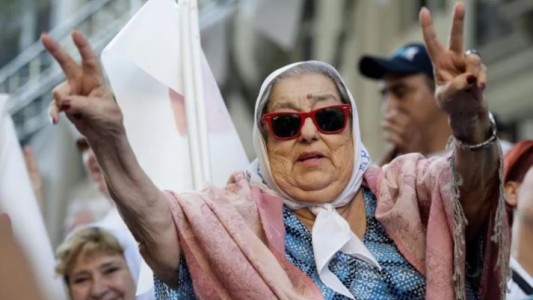 En el Día de la Lealtad, Hebe de Bonafini criticó a Alberto Fernández: "Usted siempre se junta con los ricos y a nosotros ni nos escucha"