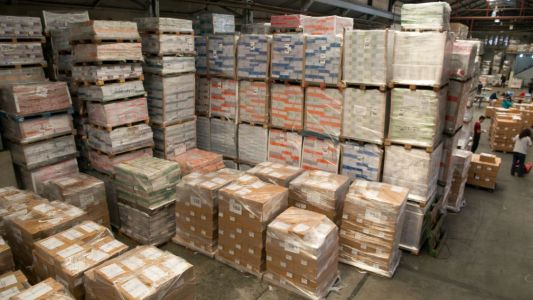 Distribuyen más de 4 millones de libros de texto a las escuelas de todo el país