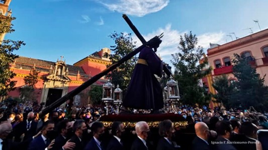 El "rostro de Dios" se presentó en una nube y revolucionó las redes