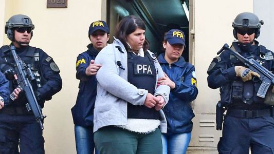 "Me encerraron": el llamado al 911 de la abogada detenida por el doble crimen narco