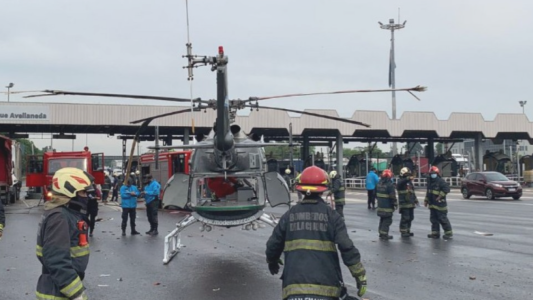 Un camión chocó a un helicóptero del SAME en Parque Avellaneda