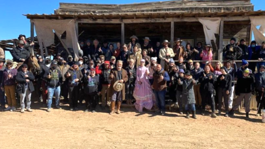 Caso Baldwin: empleados de la película denunciaron disparos accidentales previo a la muerte de Hutchins