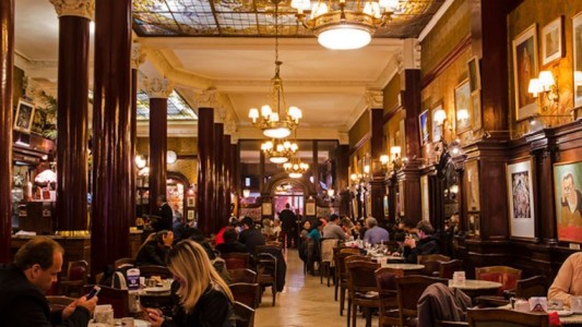 Celebran el "Día de los Cafés de Buenos Aires" con un recorrido por bares históricos