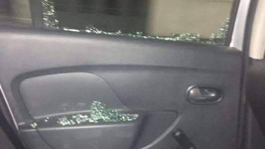 Un taxista le disparó a un conductor de Cabify que llevaba a una pasajera