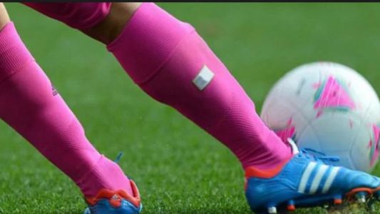 Los escándalosos chat de un DT de fútbol femenino acosando a una nena de 13 años
