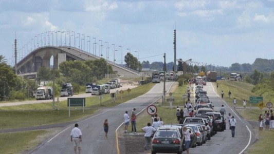 Uruguay fijó requisitos a extranjeros para ingresar desde el lunes, cuando reabra sus fronteras