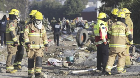 México: Explota una conexión de gas clandestina de Pemex y muere una persona