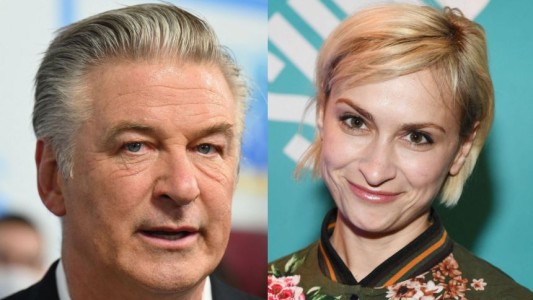 "Murió una amiga": Alec Baldwin rompió el silencio luego del disparo fatal durante la filmación