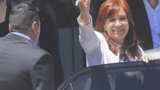 #FuerzaCristina Dirigentes del FdT le expresaron su apoyo en redes sociales