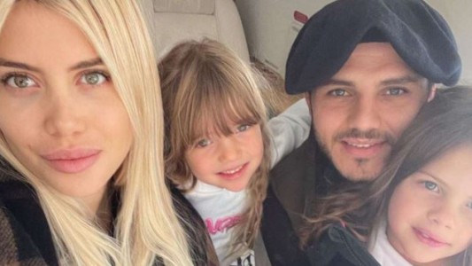 ¿Reconciliados? Mauro Icardi y una nueva foto junto a Wanda Nara y sus hijas en un avión