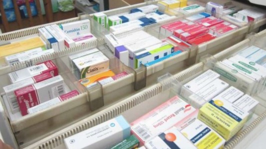 El Gobierno y los laboratorios anunciaron que los precios de los medicamentos se congelan hasta el 7 de enero de 2022
