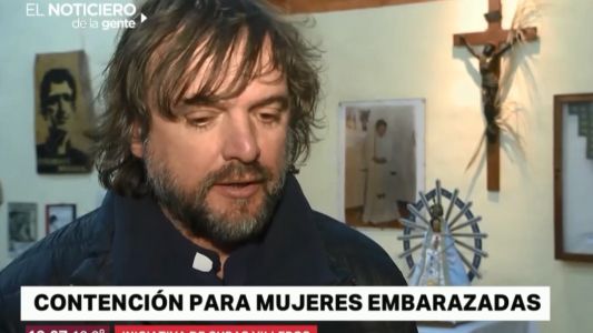 Los curas villeros abrirán centros de contención para embarazadas para prevenir los abortos
