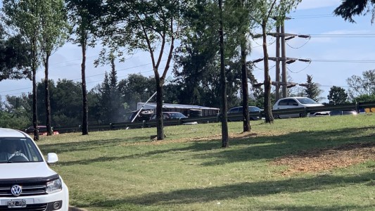 Volcó un camión en la Panamericana: un muerto y un herido