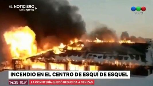 Se incendió por completo la confitería del centro de ski "La Hoya" de Esquel