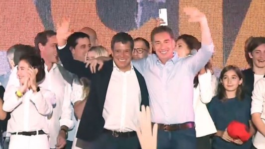 Leve ventaja de Santilli sobre los candidatos K en Provincia