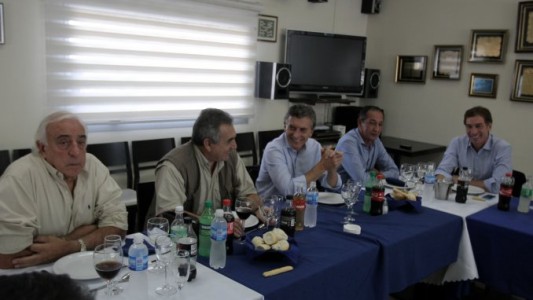 Macri prometió que seguirán las paritarias y se modificará Ganancias