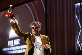 Fito recibió el Grammy a la excelencia por ser "parte del gran laboratorio artístico argentino"