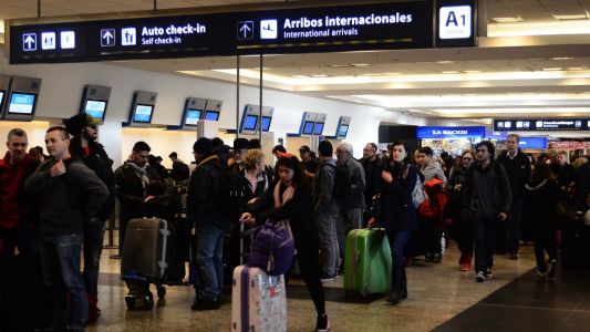 Recalde, sobre demoras de vuelos: "Aeroparque parece la cancha de Boca"