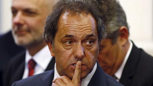 Scioli adminitió que fue un error de campaña su viaje a Europa en medio de las inundaciones