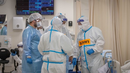 Israel detecta un caso de nueva variante de covid: restringen el ingreso al país