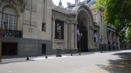 Cristina nombró cuatro embajadores más a 10 días de dejar el gobierno