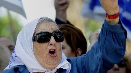 Bonafini: "La Plaza es de las Madres y no de los cobardes"