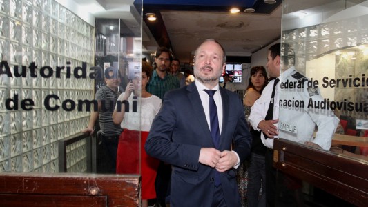 "Seguiré trabajando en la AFSCA", dijo Sabbatella y reclamó la Justicia que ordene "esta locura"