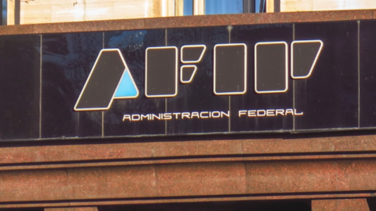 Empleados pagarán Impuesto a las Ganancias desde salarios de $226.000 en 2022