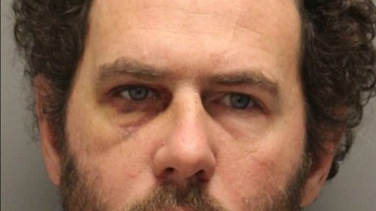 Robó un banco y depositó el dinero en un cajero automático cercano: lo detuvieron