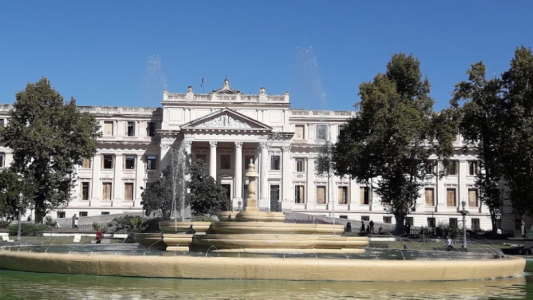 Acosó a un grupo de adolescentes, causó un accidente y una de las víctimas perdió una pierna