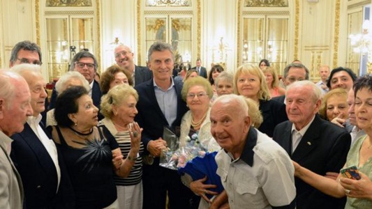 Macri visitó a los policías heridos durante los incidentes en el Congreso