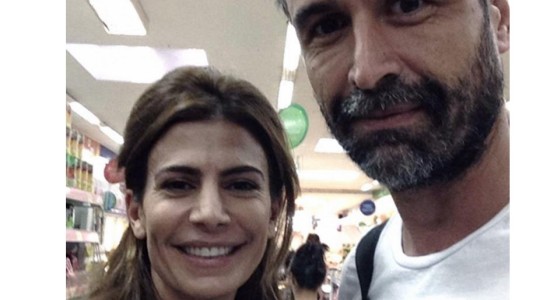 Juliana Awada sorprende a clientes de un supermercado en el Barrio Chino de Belgrano