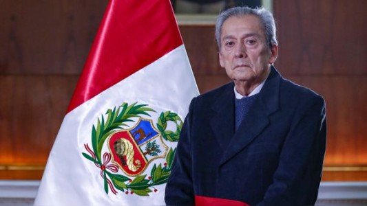 Un nuevo ministro de Castillo, camino a una moción de censura en Perú