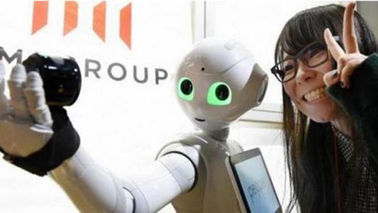 Todas las unidades del primer robot con emociones se agotaron en un minuto