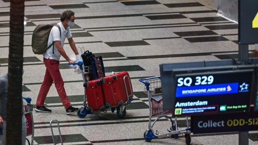 Más de siete mil vuelos fueron cancelados en el mundo durante el fin de semana de Navidad por el avance de la variante ómicron