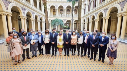 Alberto Fernández destacó la firma del Consenso Fiscal y aseguró que "sirve en la discusión con el FMI"